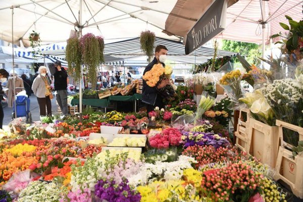 appartamento in vendita a Milano in zona Porta Nuova