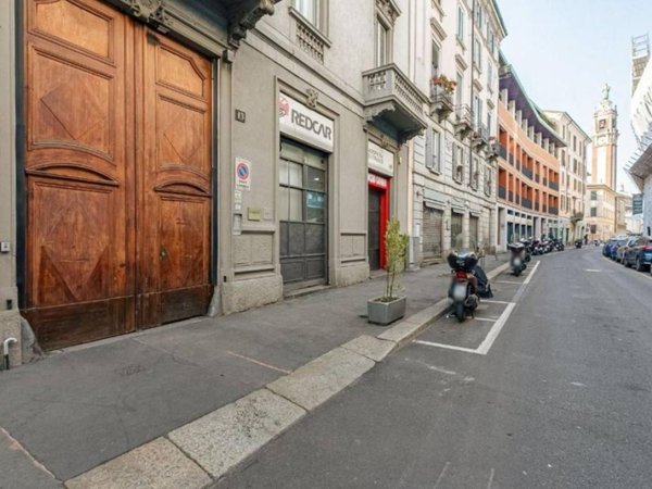 locale commerciale in vendita a Milano in zona Porta Garibaldi