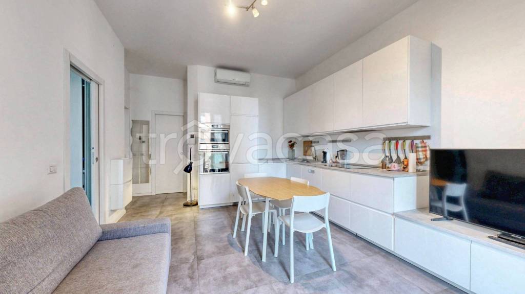 appartamento in vendita a Milano in zona Gorla
