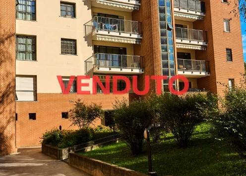 appartamento in vendita a Milano in zona Adriano