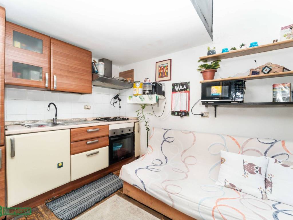 appartamento in vendita a Milano in zona Adriano