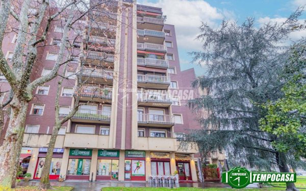 negozio in vendita a Milano in zona San Siro