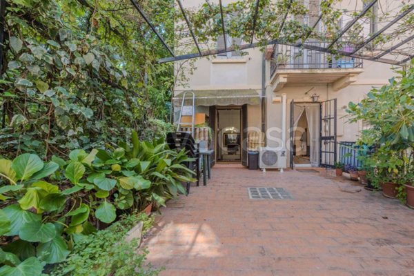 appartamento in vendita a Milano in zona Piazzale Lodi