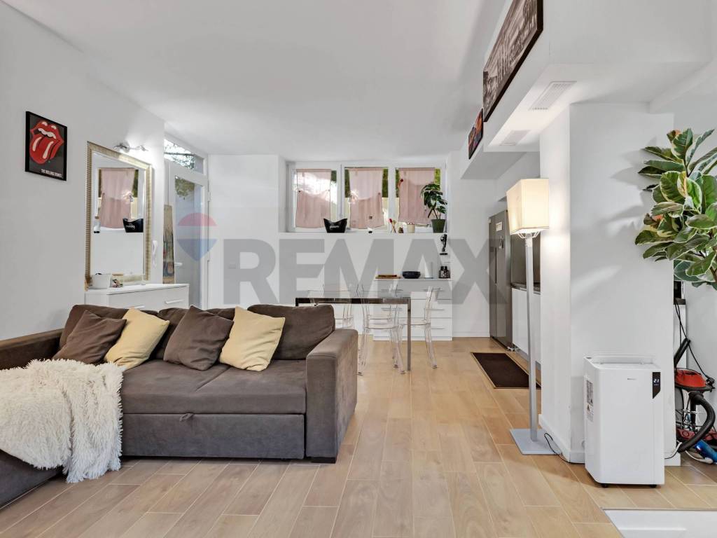 appartamento in vendita a Milano in zona Gorla