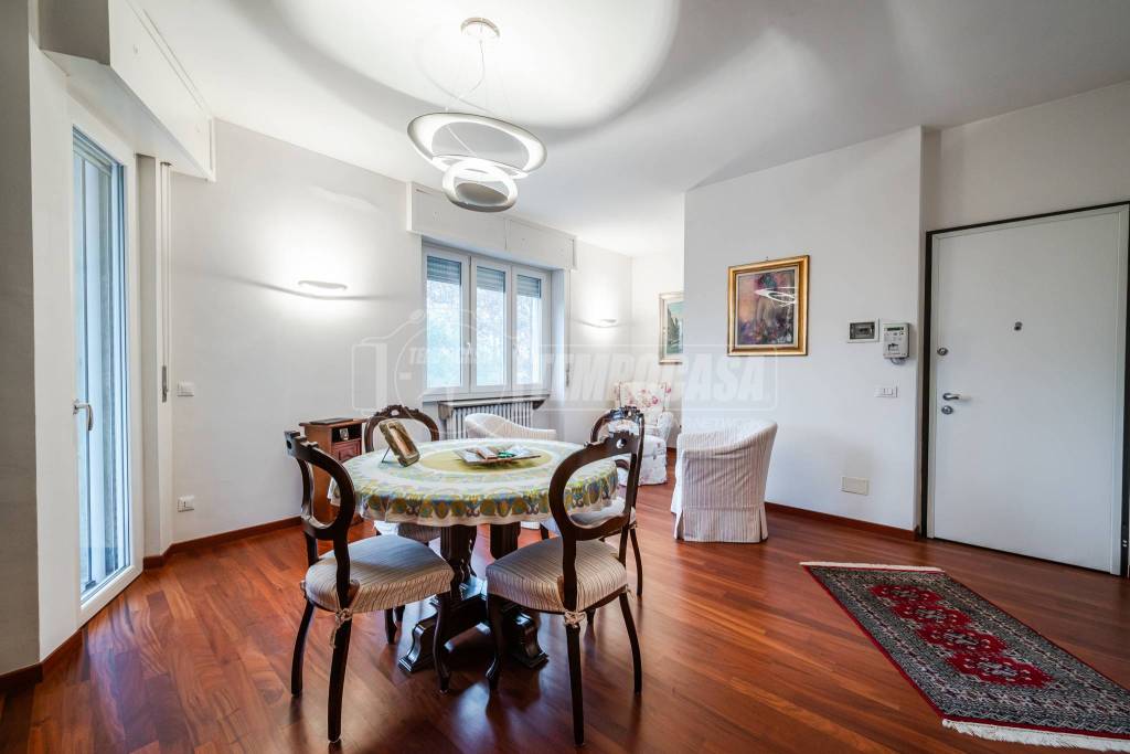 appartamento in vendita a Milano in zona Feltre