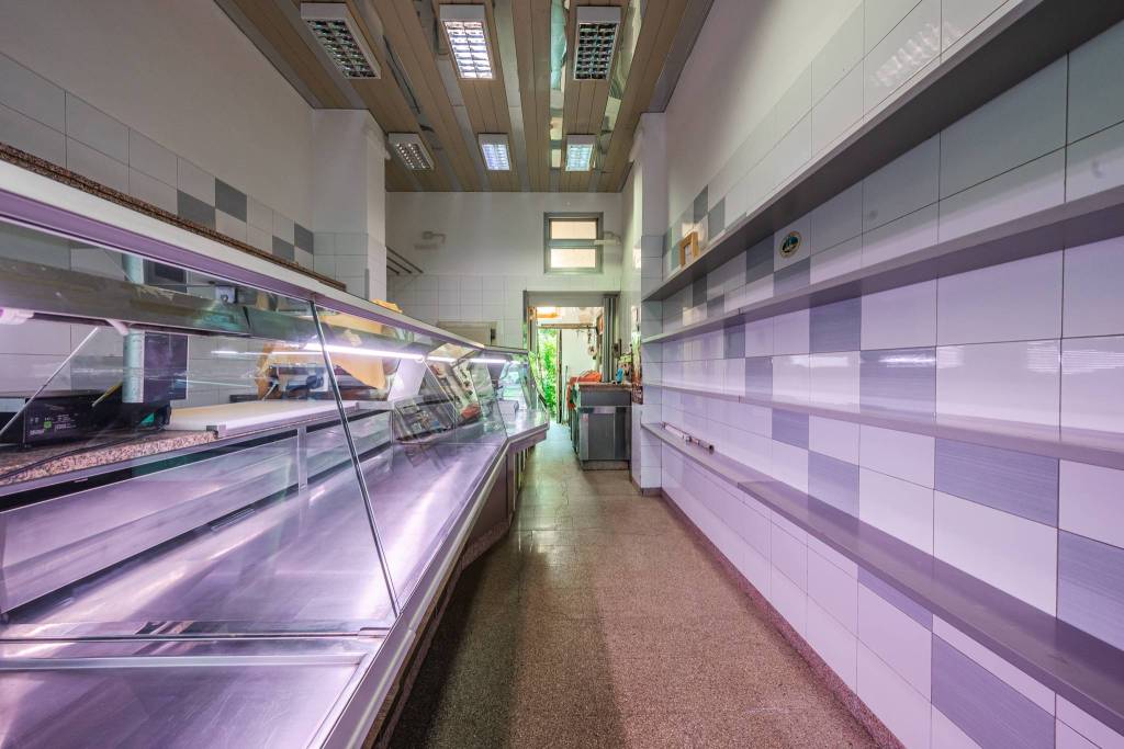 negozio in vendita a Milano in zona Città Studi