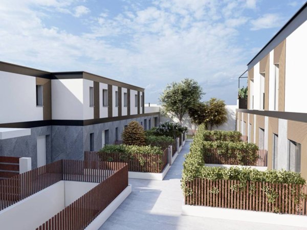 appartamento in vendita a Milano in zona Famagosta