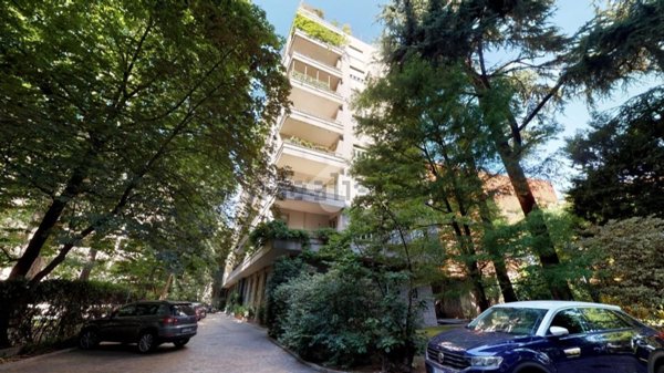 appartamento in vendita a Milano in zona Guastalla