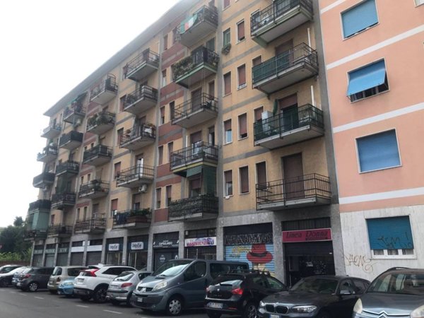 negozio in vendita a Milano in zona Affori