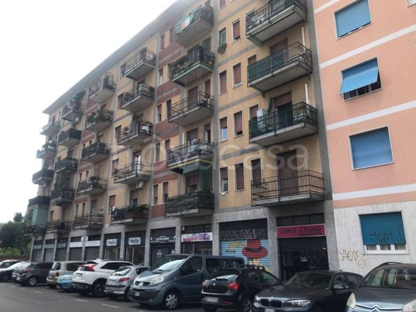 negozio in vendita a Milano in zona Vialba