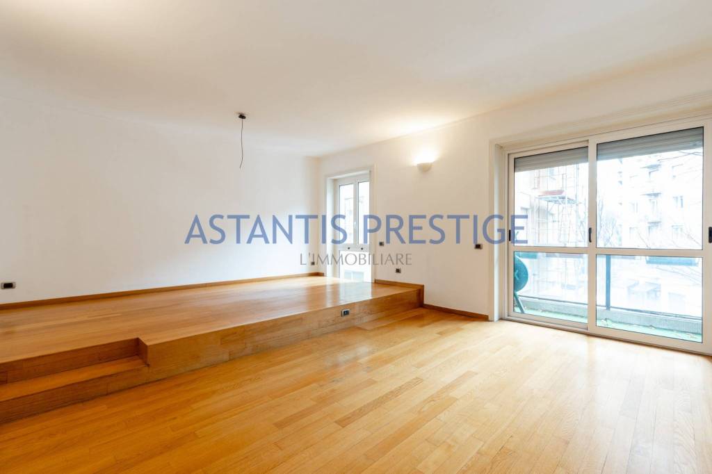 appartamento in vendita a Milano in zona Sempione