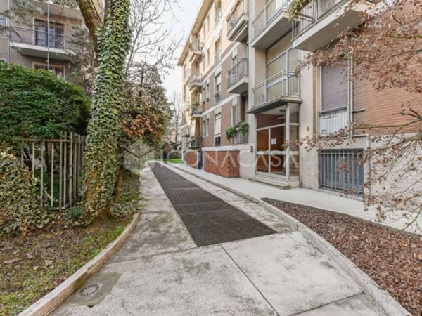 appartamento in vendita a Milano in zona Sempione