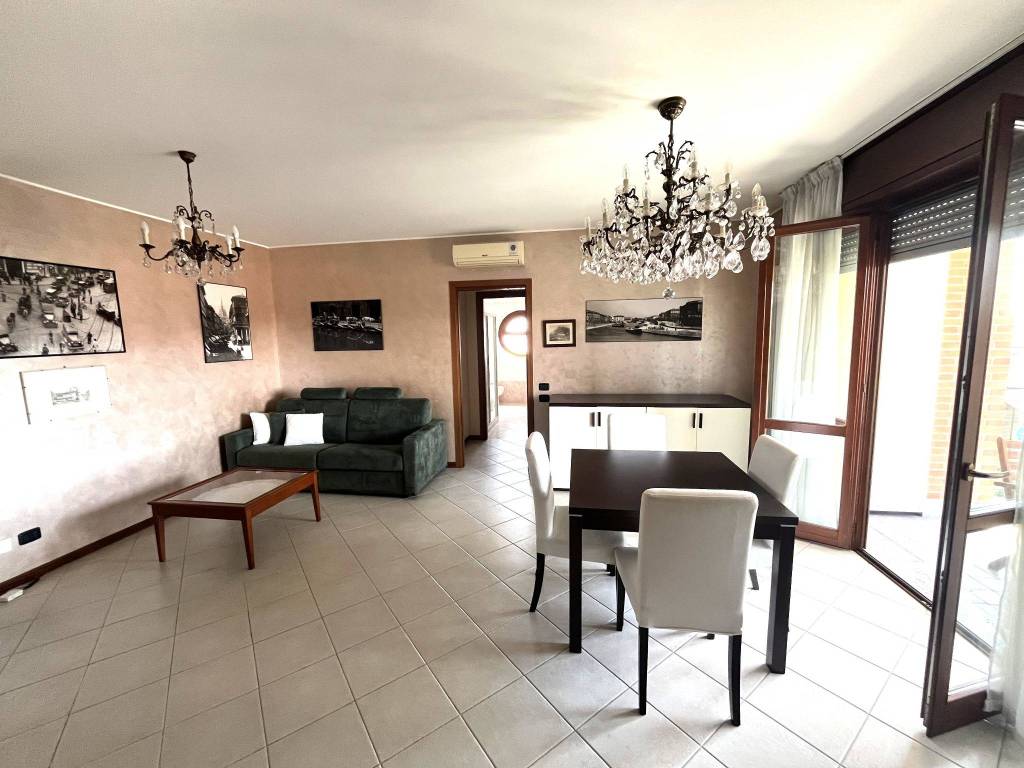 appartamento in vendita a Milano in zona Chiesa Rossa