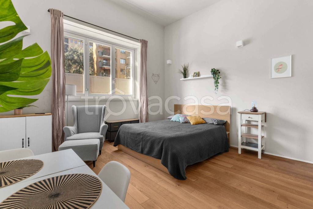 appartamento in vendita a Milano in zona Bocconi