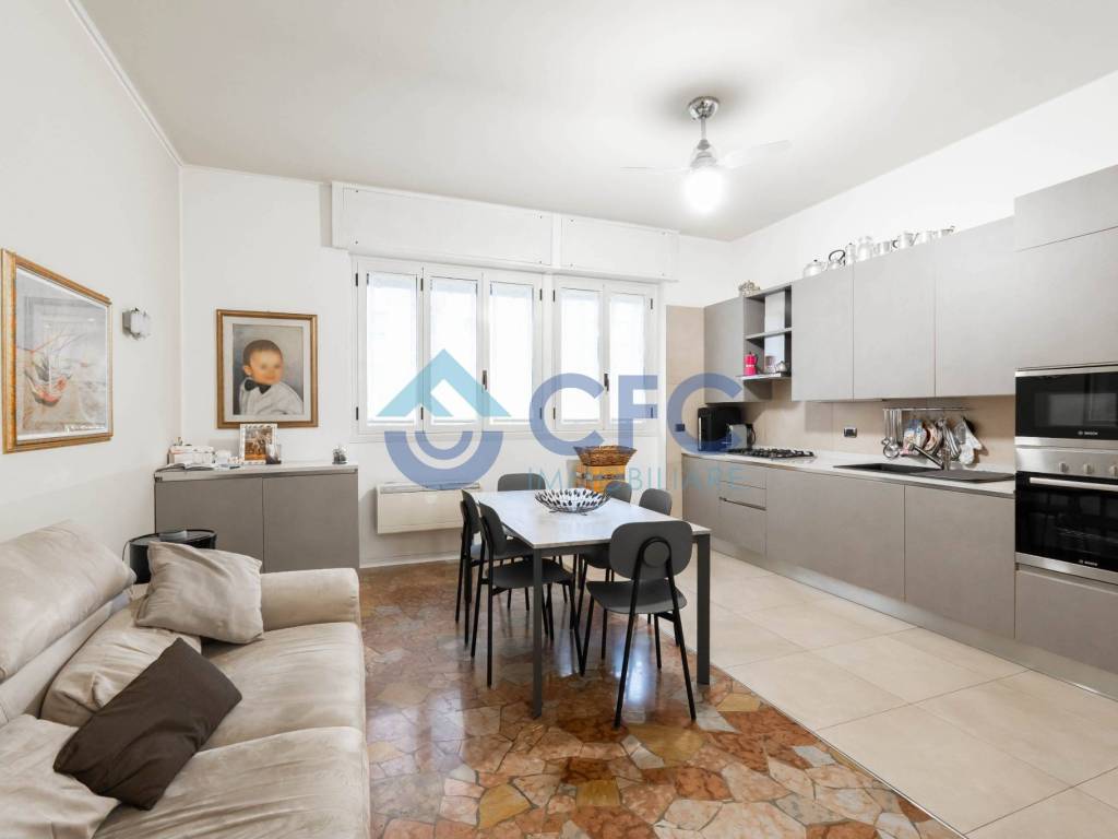 appartamento in vendita a Milano in zona Adriano