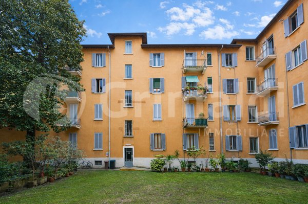 appartamento in vendita a Milano in zona Dergano
