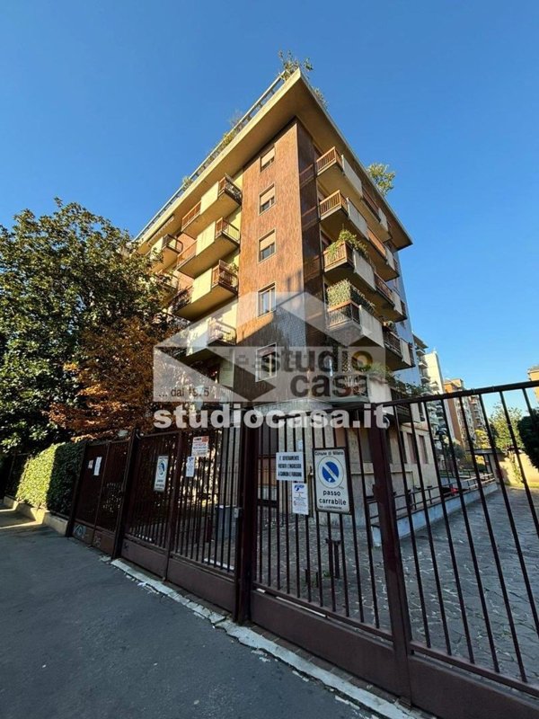 appartamento in vendita a Milano in zona Porta Genova