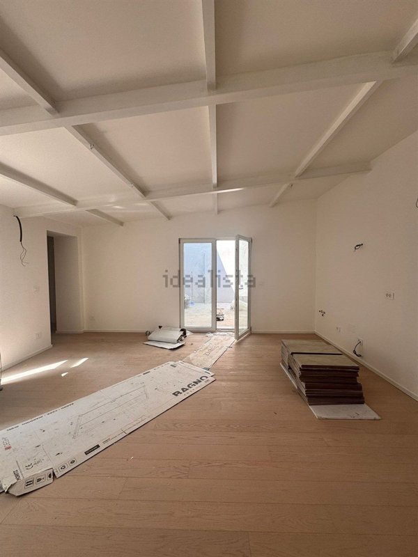 appartamento in vendita a Milano in zona Dergano