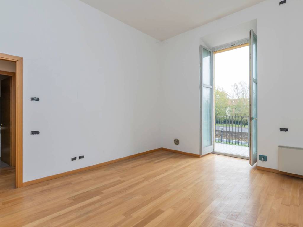 appartamento in vendita a Milano in zona Barona