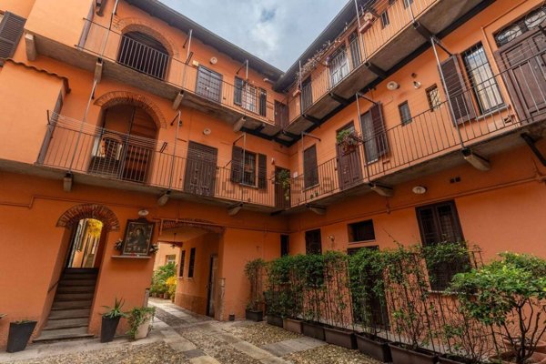 appartamento in vendita a Milano in zona Porta Genova