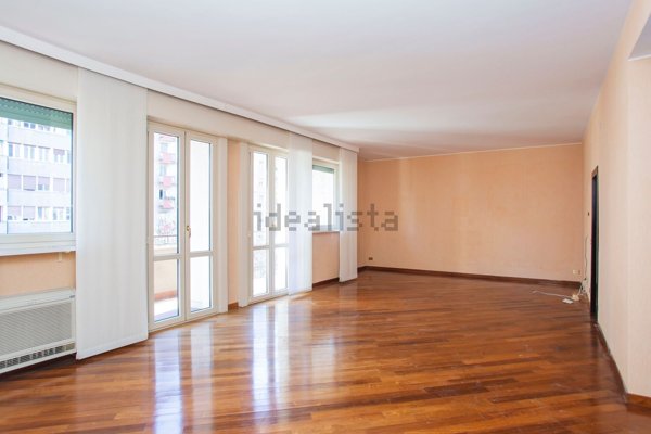 appartamento in vendita a Milano in zona Sempione