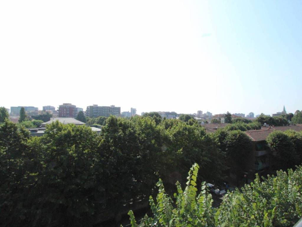 appartamento in vendita a Milano in zona Centro Direzionale