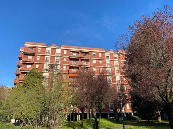 appartamento in vendita a Milano in zona Piazzale Lodi