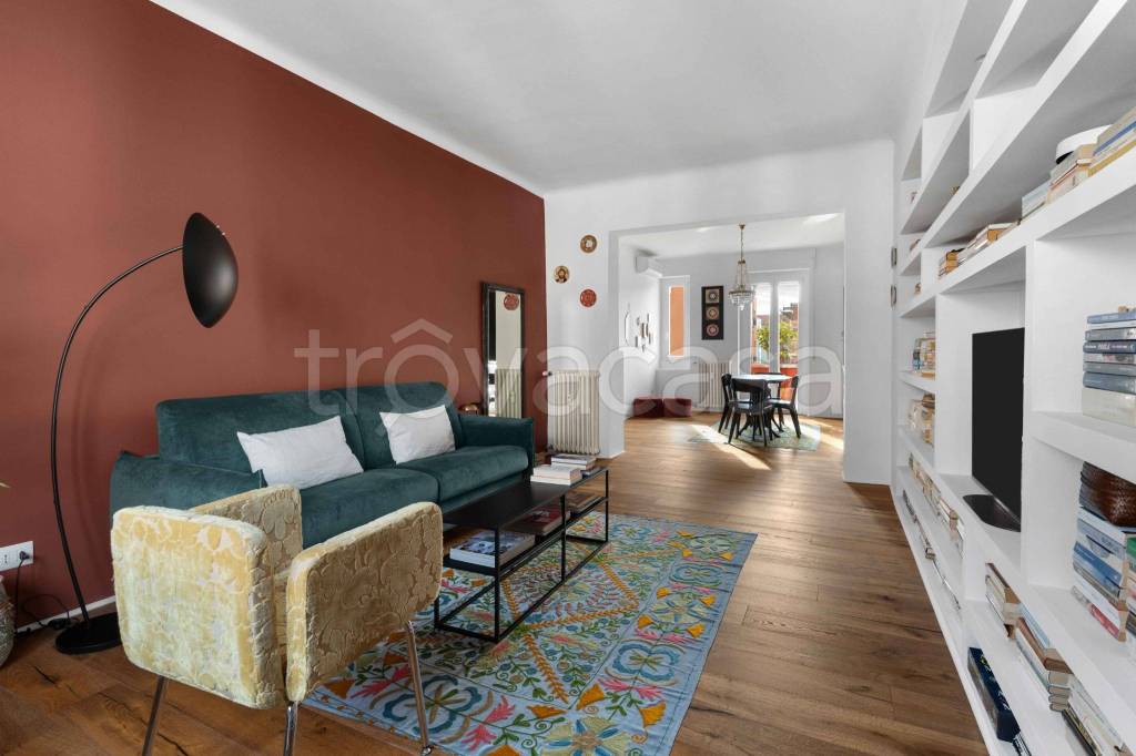 appartamento in vendita a Milano in zona Barona