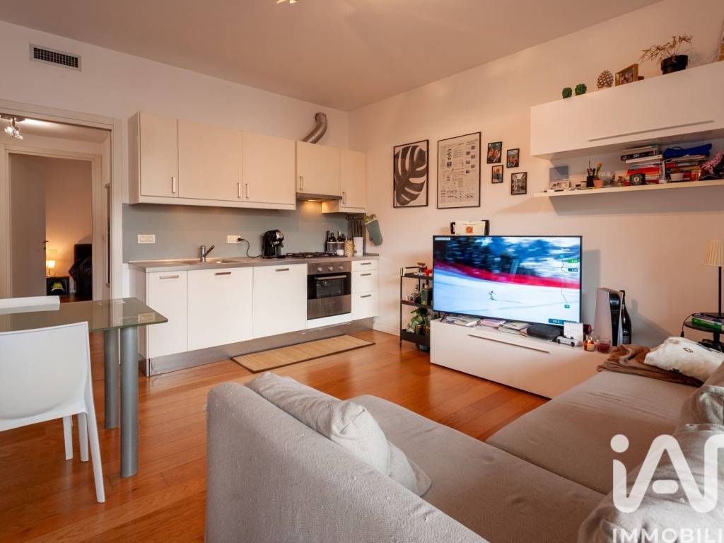 appartamento in vendita a Milano in zona Isola