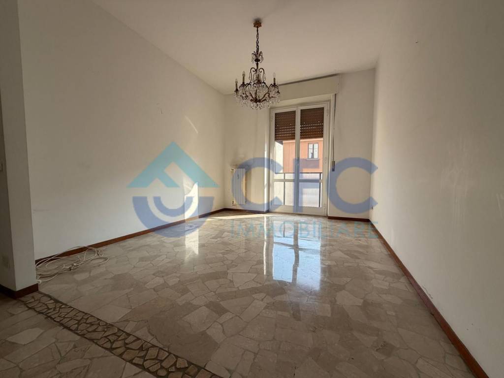 appartamento in vendita a Milano in zona Adriano