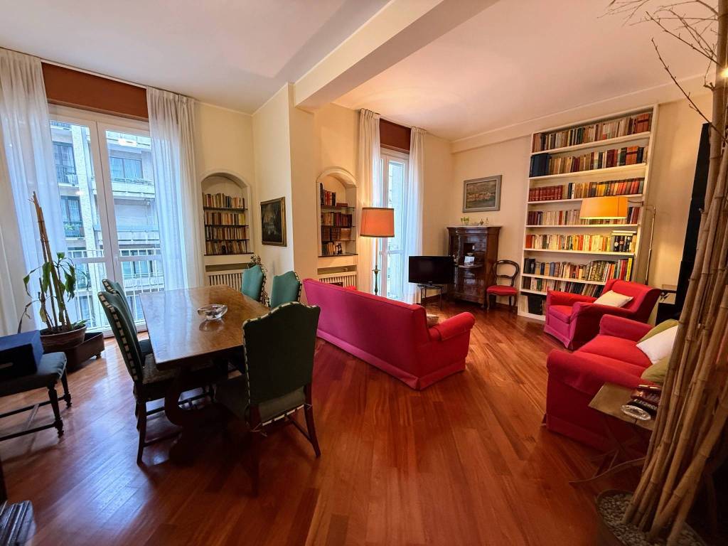 appartamento in vendita a Milano in zona Centro Direzionale
