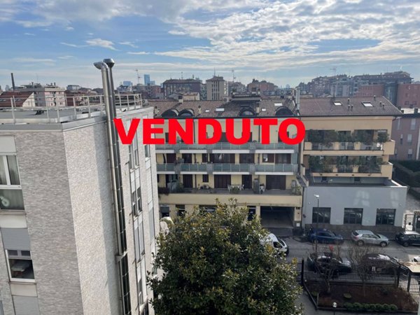 appartamento in vendita a Milano in zona Dergano