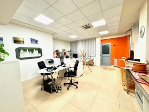 ufficio in vendita a Milano in zona Bande Nere