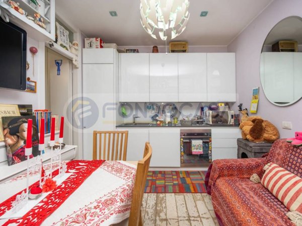 appartamento in vendita a Milano in zona Adriano