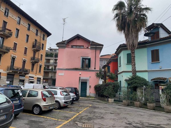 casa indipendente in vendita a Milano in zona Porta Venezia