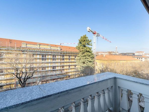 appartamento in vendita a Milano in zona Sempione