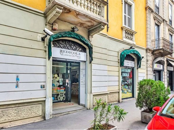 negozio in vendita a Milano in zona Affori