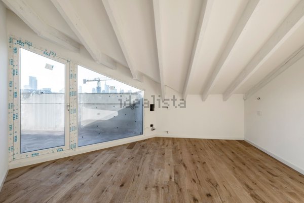 appartamento in vendita a Milano in zona Isola