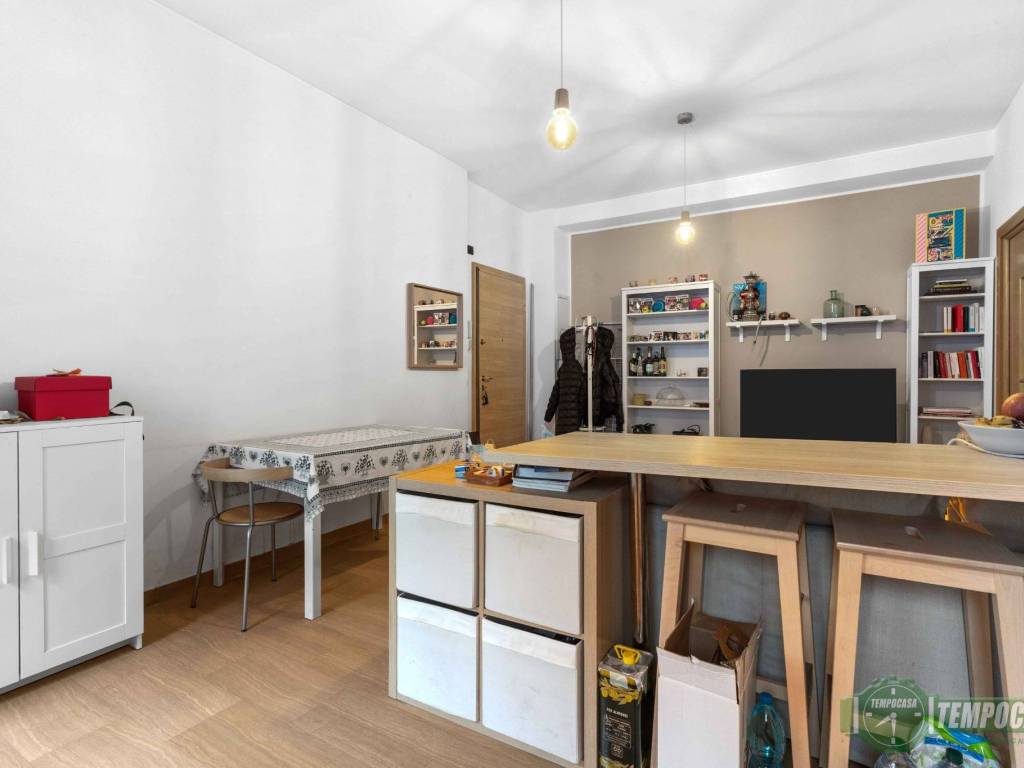 appartamento in vendita a Milano in zona Famagosta