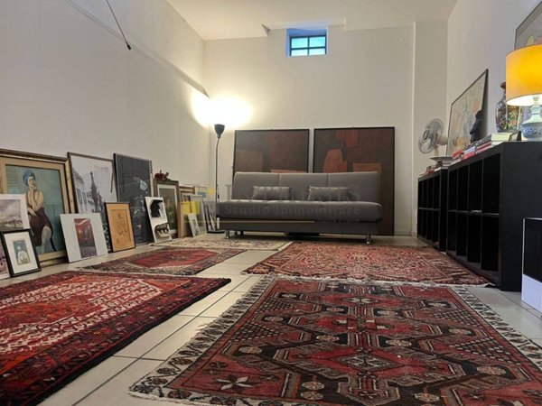 locale commerciale in vendita a Milano in zona Adriano