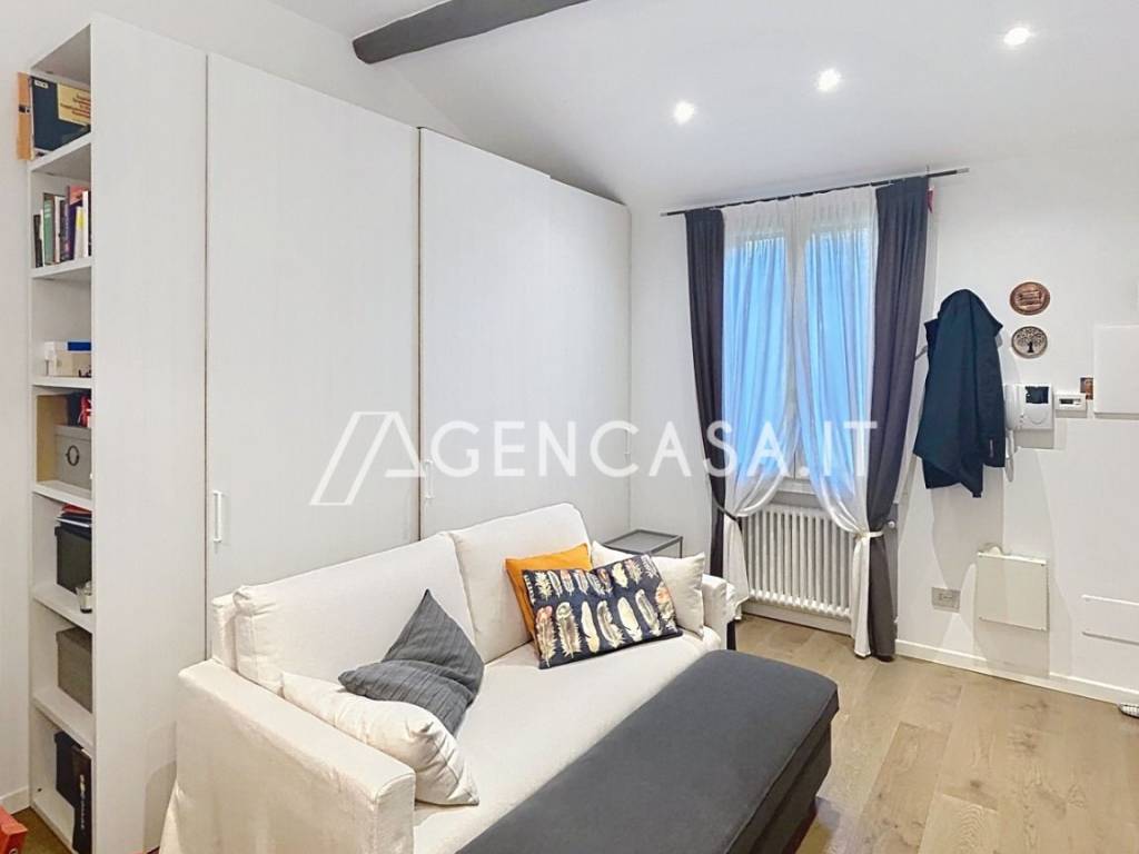 appartamento in vendita a Milano in zona Solari