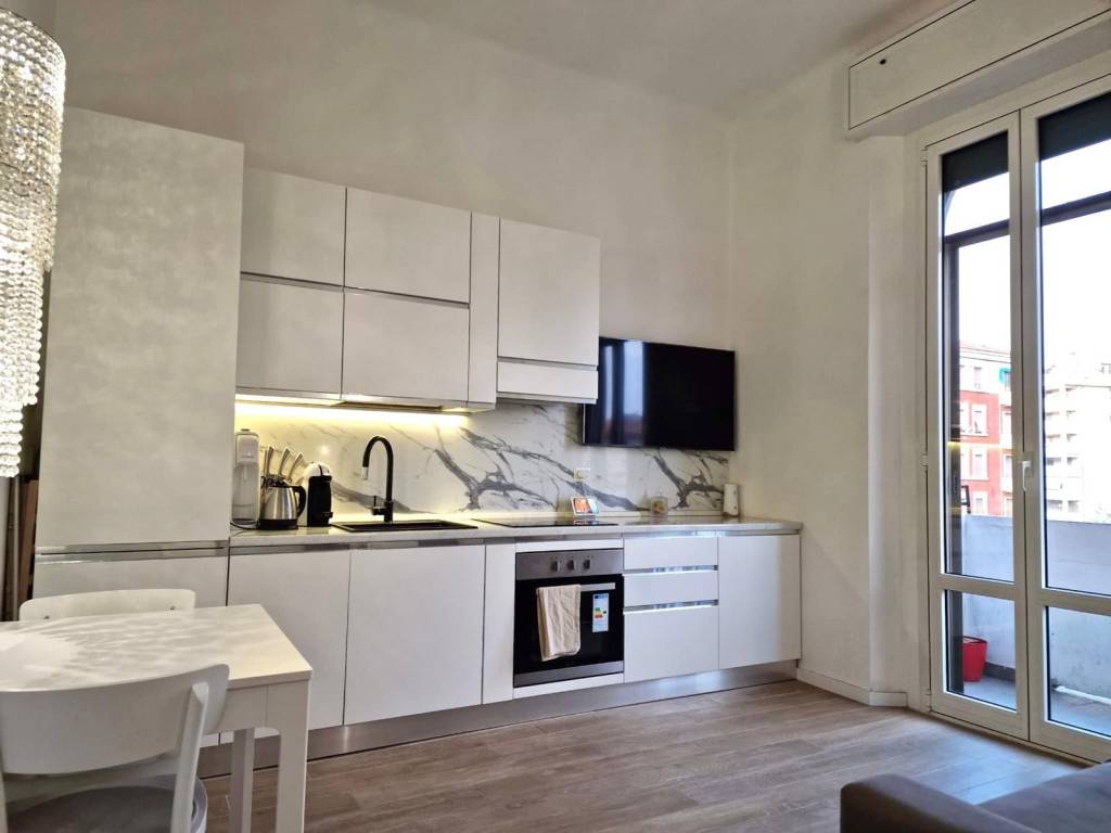 appartamento in vendita a Milano in zona Famagosta