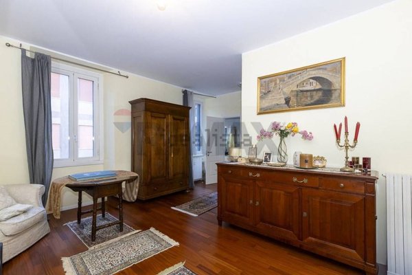 appartamento in vendita a Milano in zona Cinque Giornate