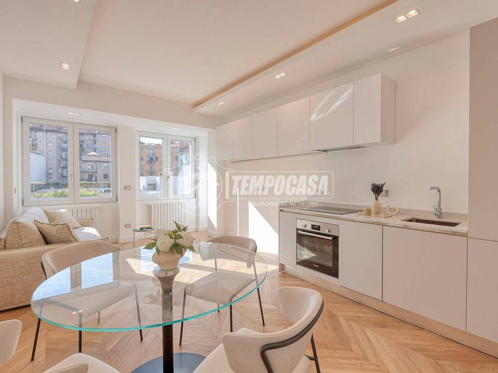 appartamento in vendita a Milano in zona Porta Nuova