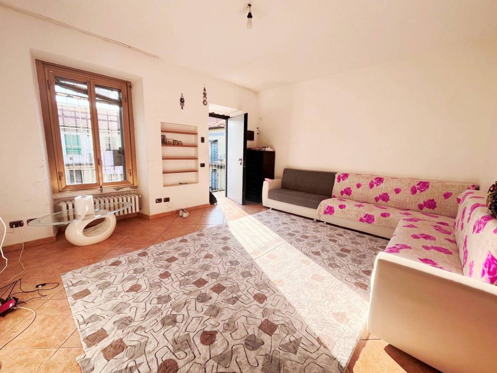 appartamento in vendita a Milano in zona Famagosta