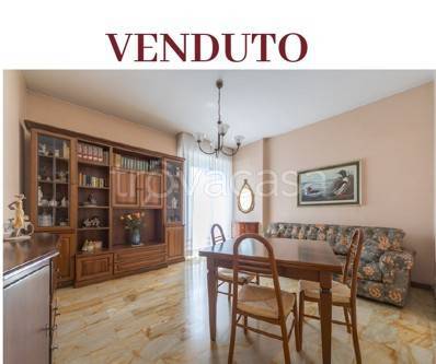 appartamento in vendita a Milano in zona Ghisolfa