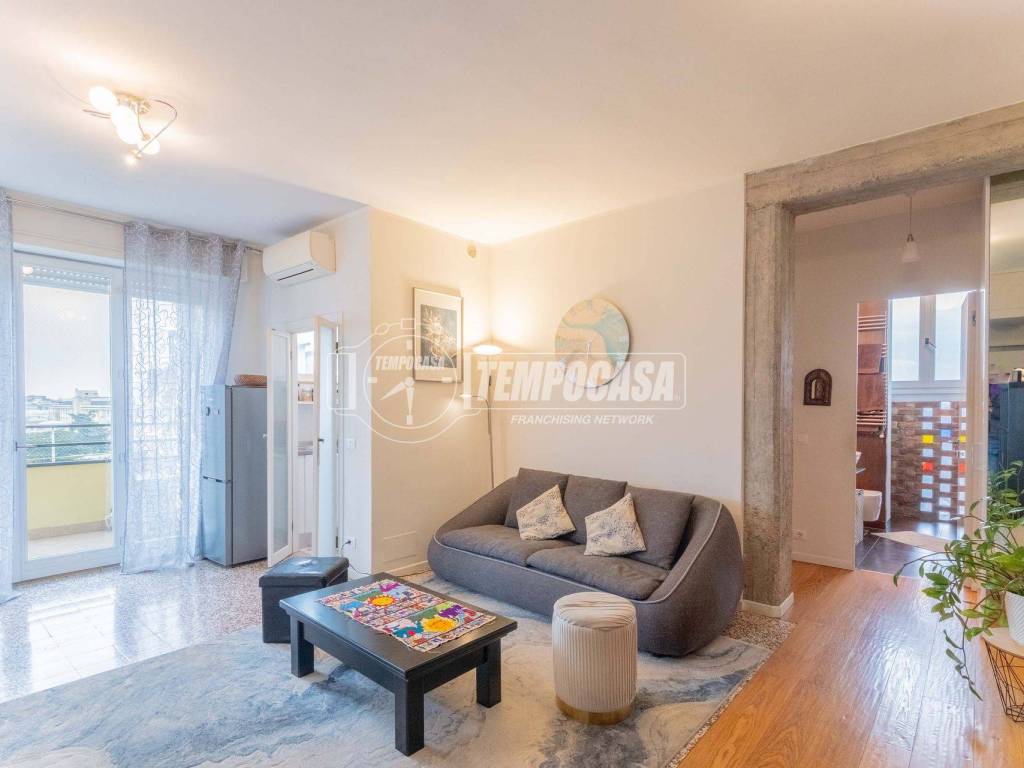 appartamento in vendita a Milano in zona Prato Centenaro