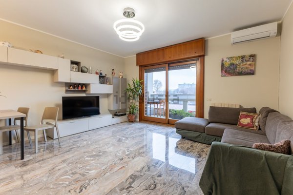 appartamento in vendita a Milano in zona Bovisa