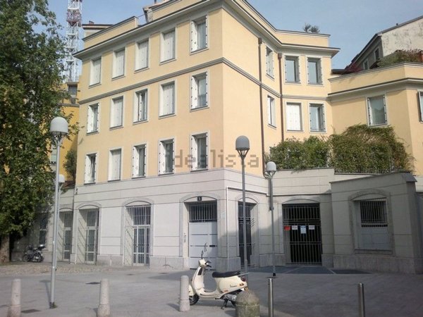 appartamento in vendita a Milano in zona Porta Genova