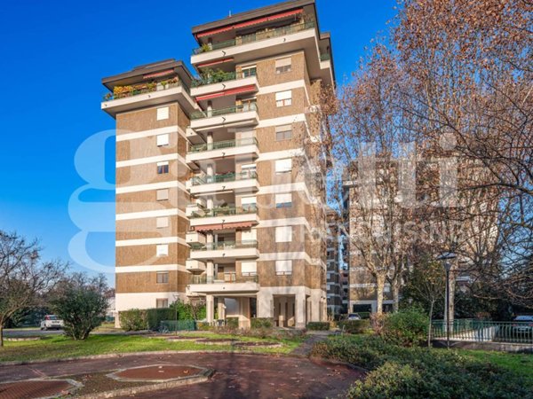 appartamento in vendita a Milano in zona Feltre